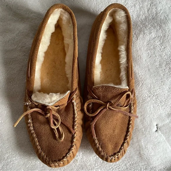 Minnetonka | Shoes | New Minnetonka Brown Suede Moccasin  display picture 3